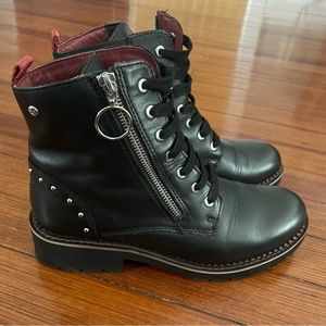 Black Pikolino boots